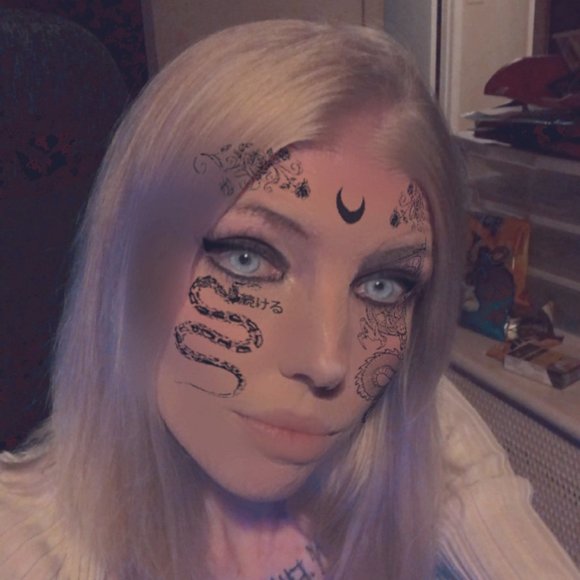 Meet your Posher, Allie - Picture 1 of 1